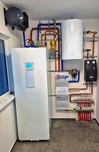 https://leedervillehotwater.com.au/uploads/2025/06/electric-hot-water-system-16929.jpg