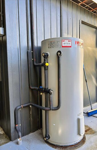 https://leedervillehotwater.com.au/uploads/2025/06/electric-hot-water-system-68504.jpg