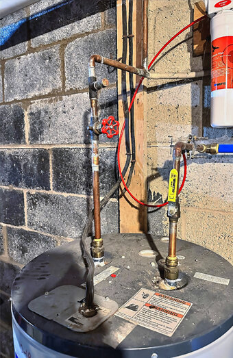 https://leedervillehotwater.com.au/uploads/2025/06/gas-hot-water-system-52140.jpg